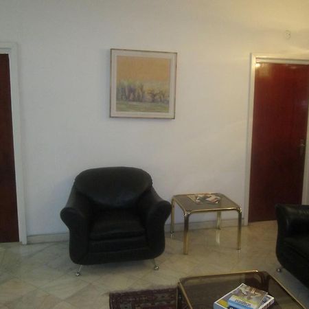 Pensiunea Helvetia Bucharest Luaran gambar