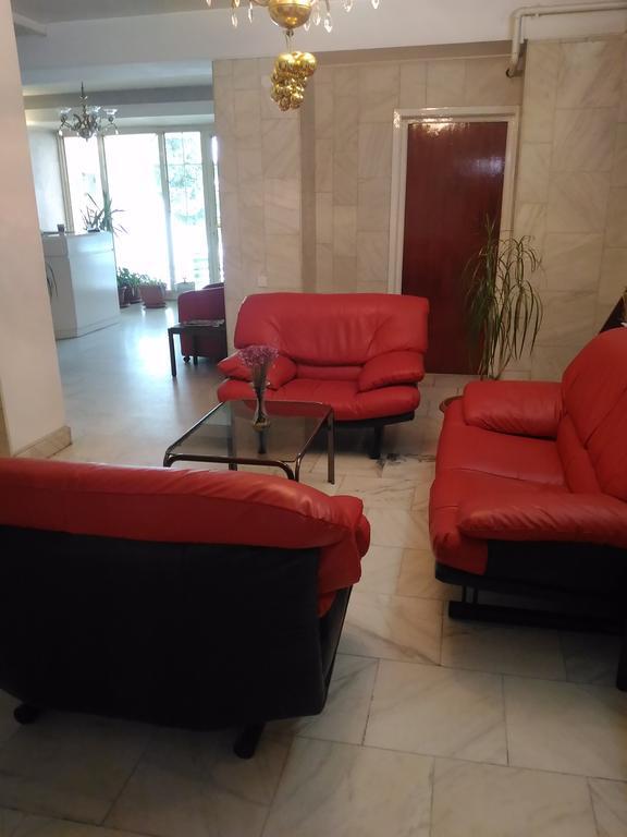 Pensiunea Helvetia Bucharest Luaran gambar